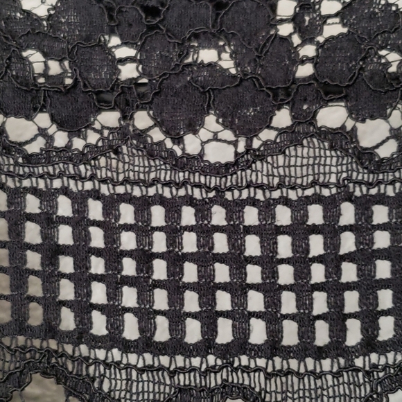 Joe B Romper w/Lace insert & Ruffle Hem Shorts Size S - Picture 4 of 8